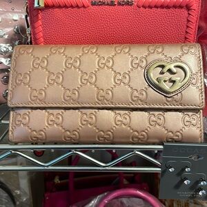EUC Gucci pink rose gold leather long wallet Italy